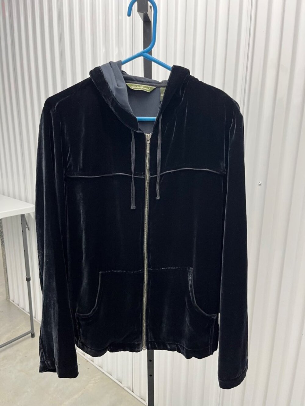Eddie Bauer Black Silk Blend Velvet Full Zip Hoodie Size M Tall